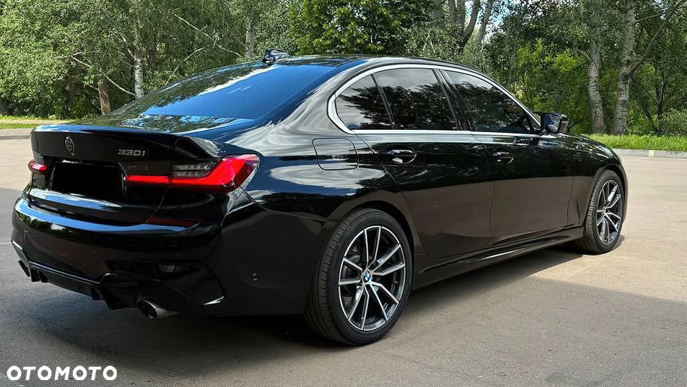 BMW Seria 3 330i xDrive - 5