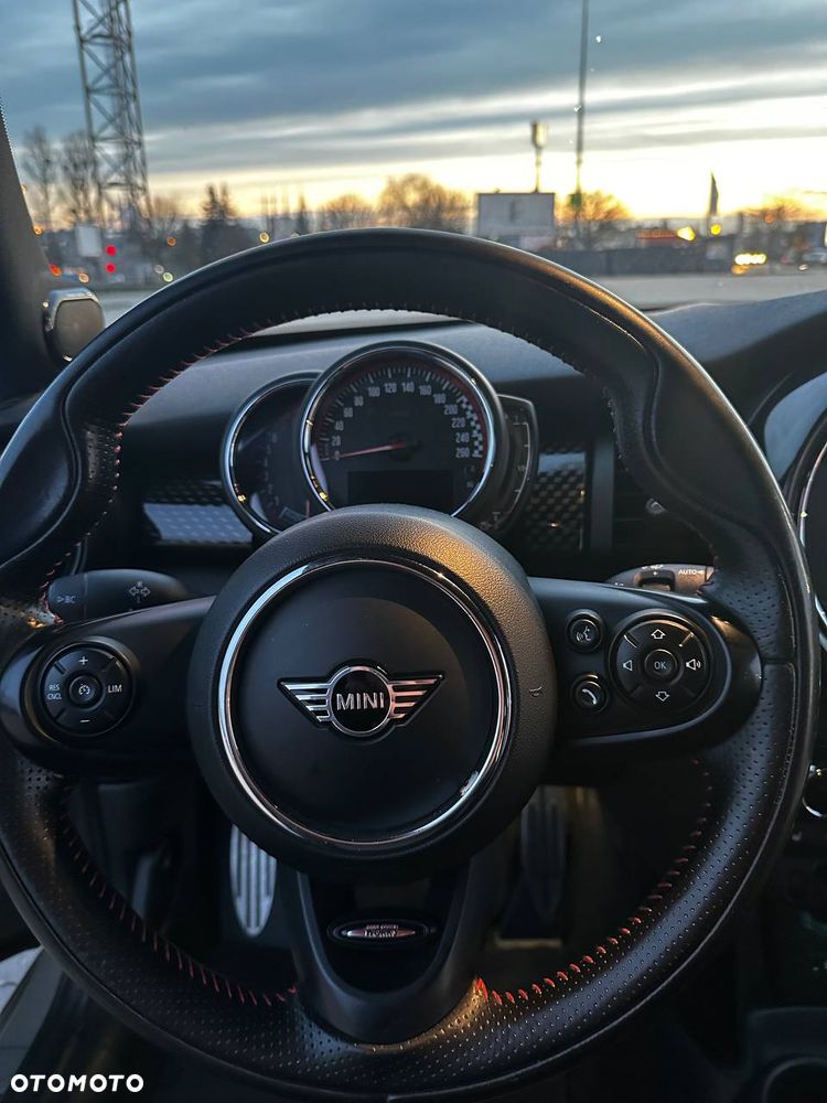 MINI John Cooper Works Standard - 11