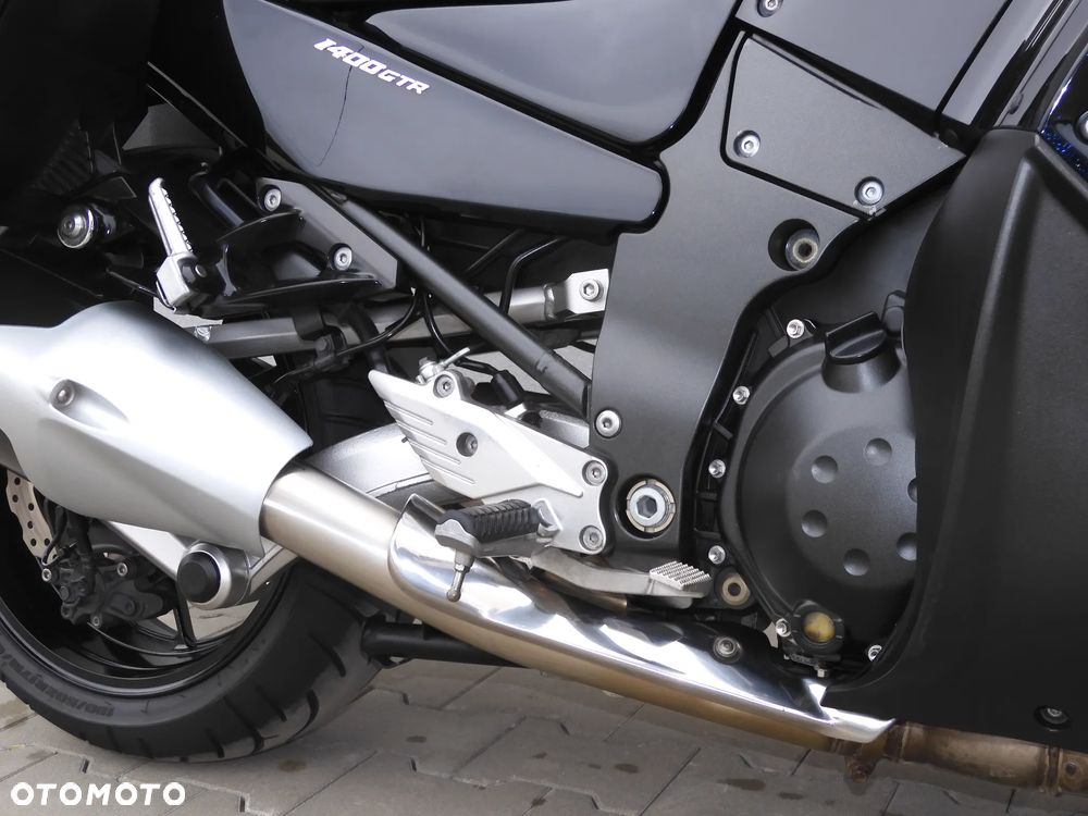 Kawasaki GTR - 9