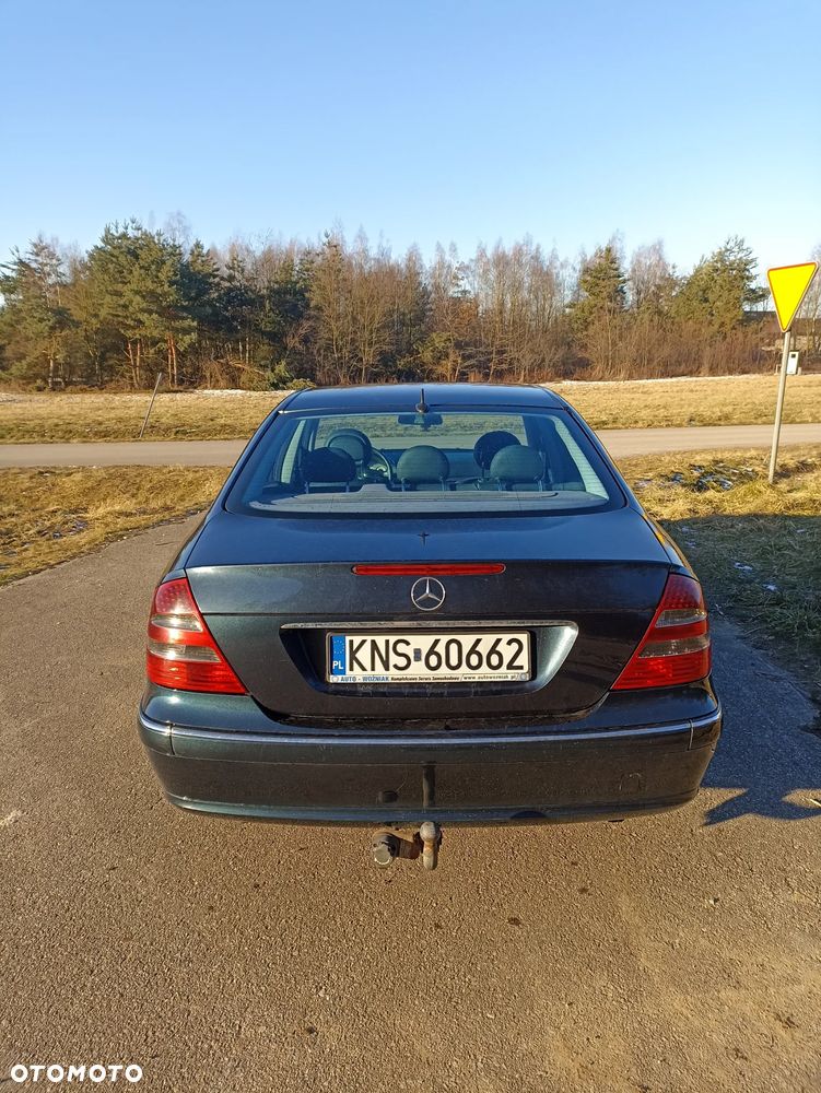 Mercedes-Benz Klasa E 320 CDI T Avantgarde - 4