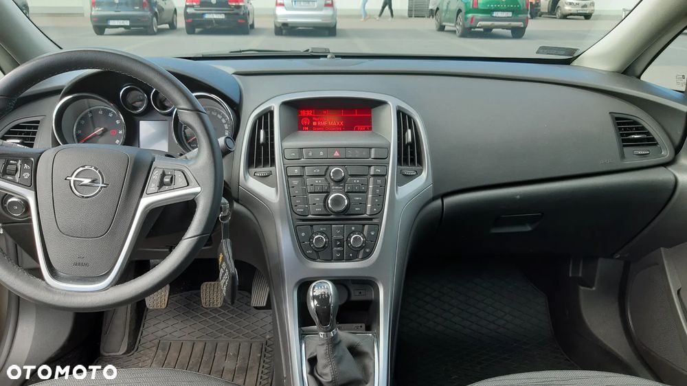 Opel Astra 1.4 T Business EU6 - 12