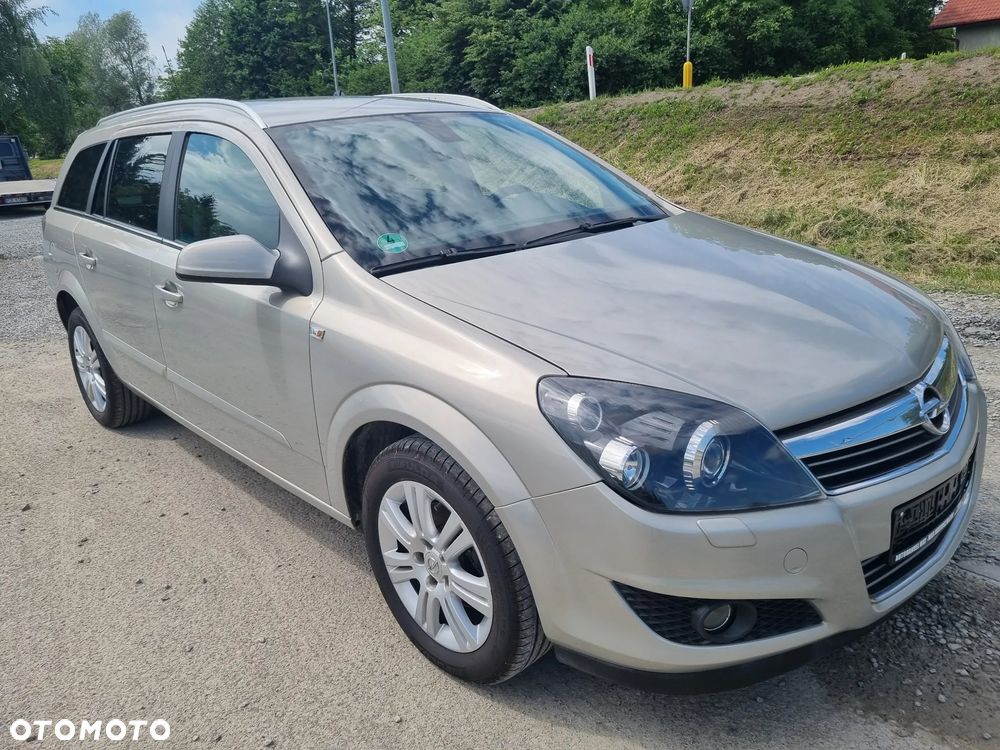 Opel Astra 1.6 Caravan Cosmo - 12