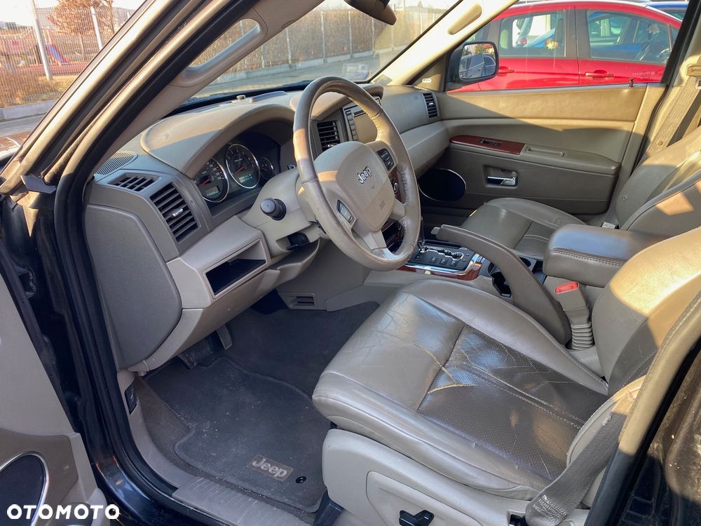 Jeep Grand Cherokee - 10