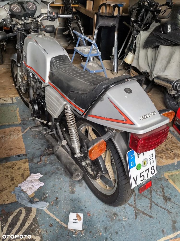 Suzuki GSX - 10