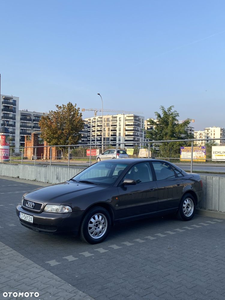 Audi A4 Limousine
