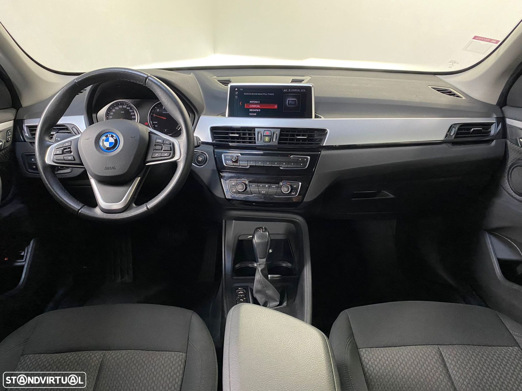 BMW X1 25 e xDrive Corporate Edition - 8