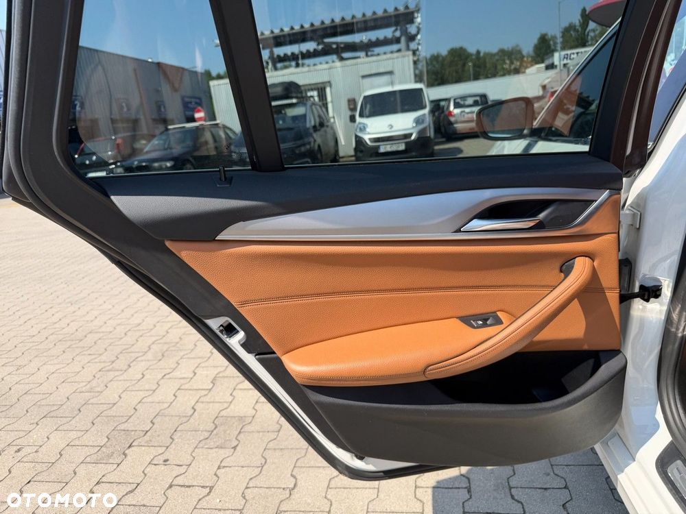 BMW Seria 5 520d Luxury Line - 15