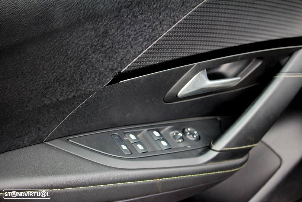 Peugeot e-208 50 kWh GT - 13