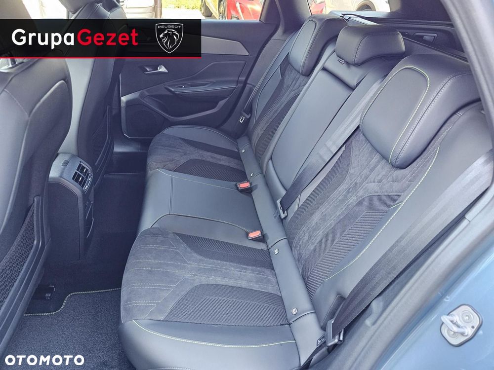 Peugeot 308 - 8