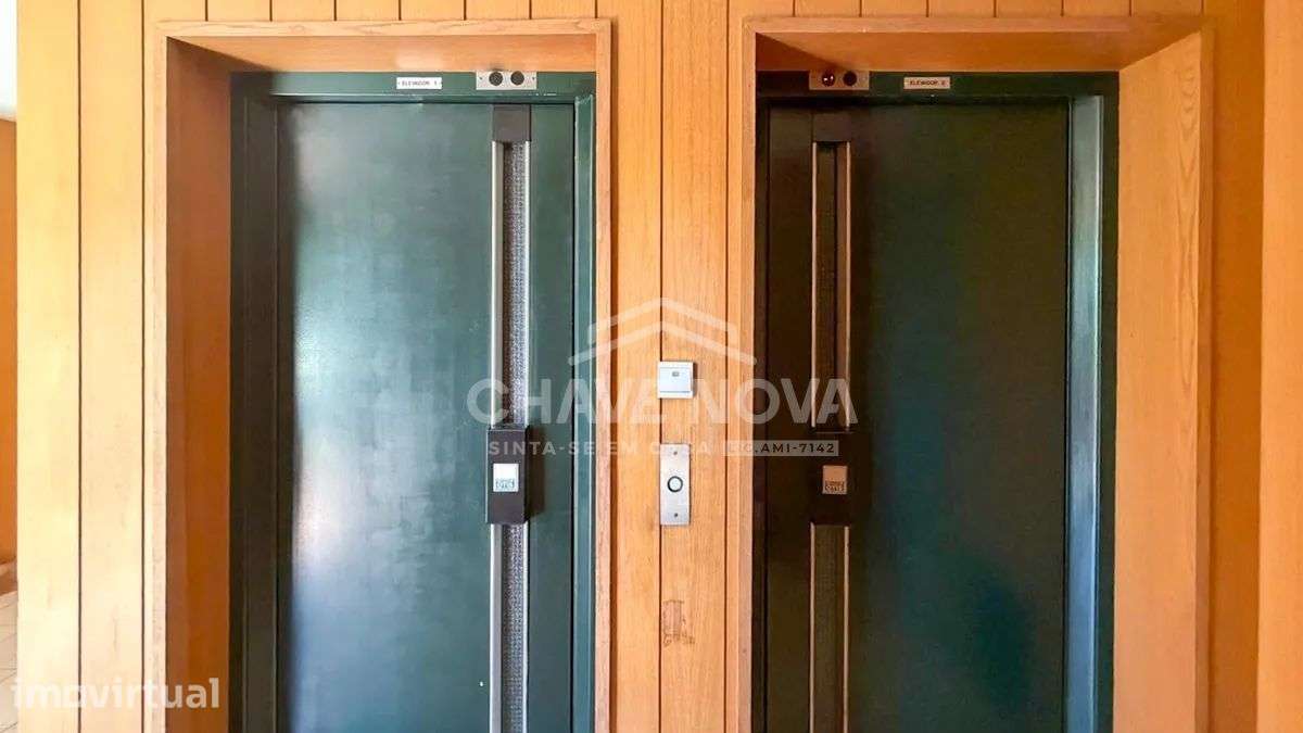 T3 em Condomínio Fechado com Piscina e Garagem –  5 minutos da praia - Grande imagem: 2/41