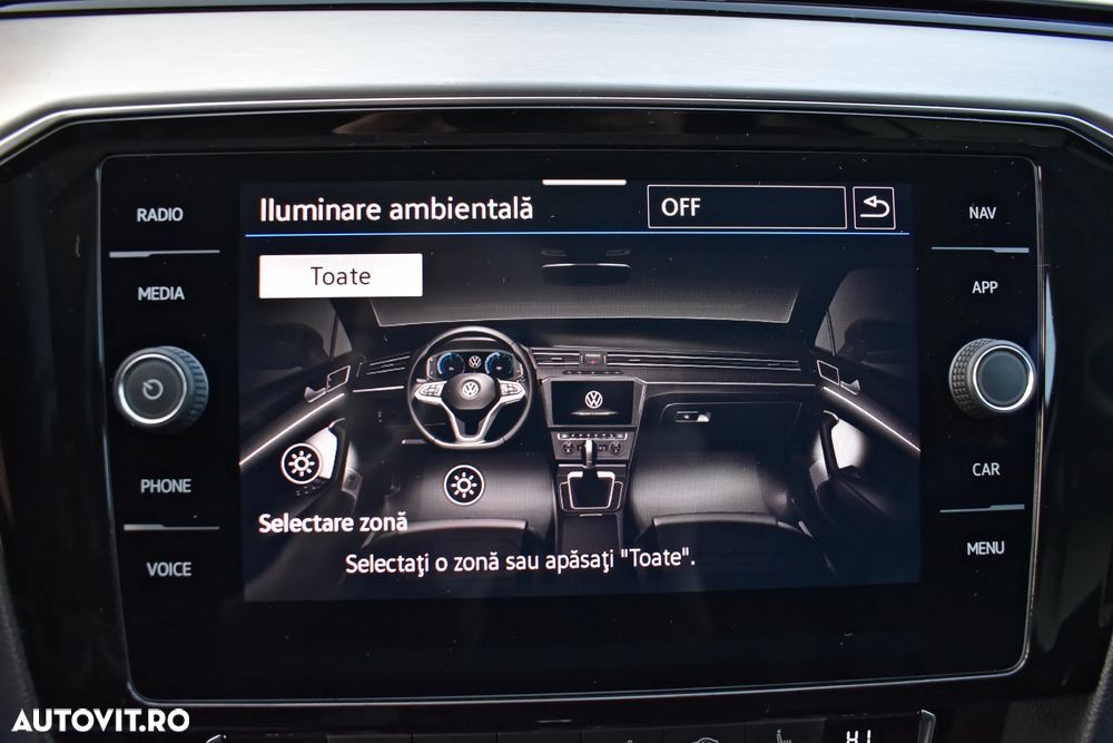 Volkswagen Passat Variant 2.0 TDI SCR DSG Highline - 17