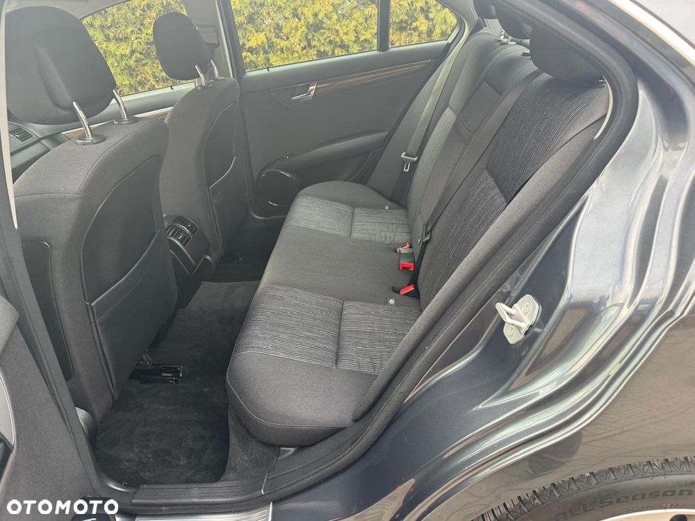 Mercedes-Benz Klasa C 180 Kompressor - 12