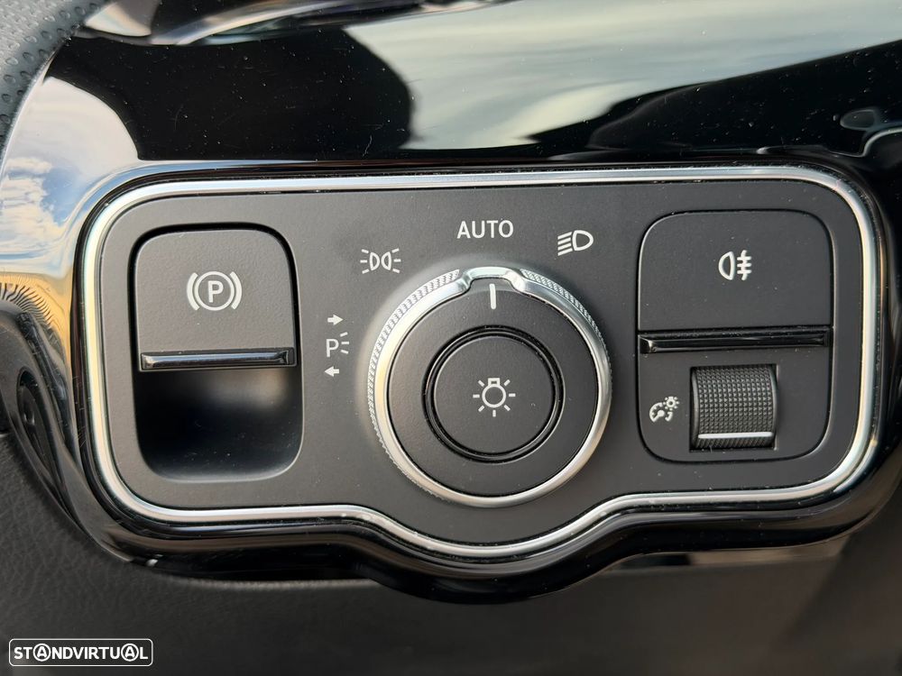 Mercedes-Benz CLA 250 e 8G-DCT Edition AMG Line - 32