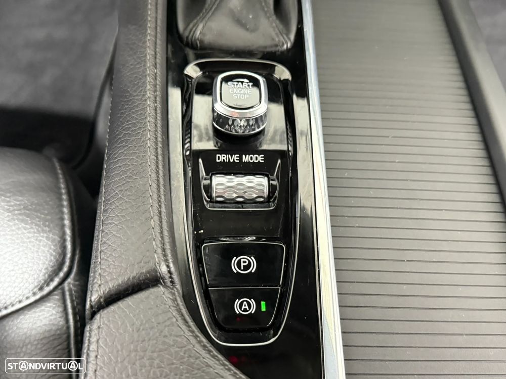 Volvo V90 2.0 D4 Momentum Plus Geartronic - 32