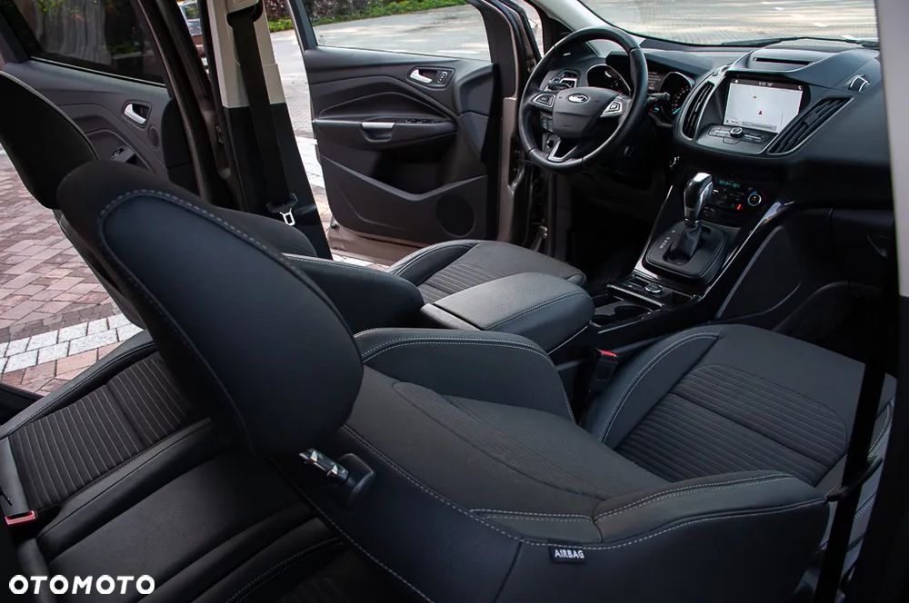 Ford Kuga 2.0 TDCi AWD Titanium - 24