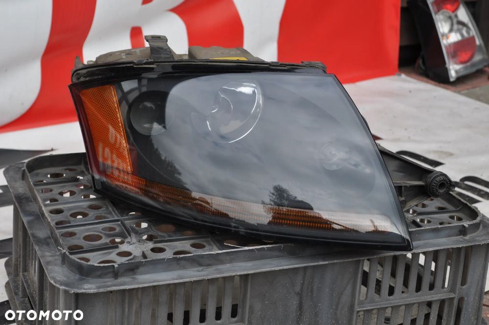 audi TT 8N lampa prawa WYSYŁKA - 2