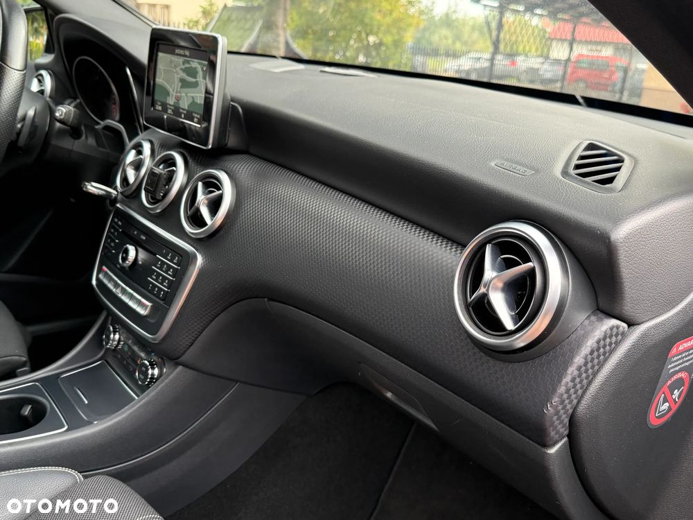 Mercedes-Benz Klasa A 200 (BlueEFFICIENCY) 7G-DCT Urban - 27