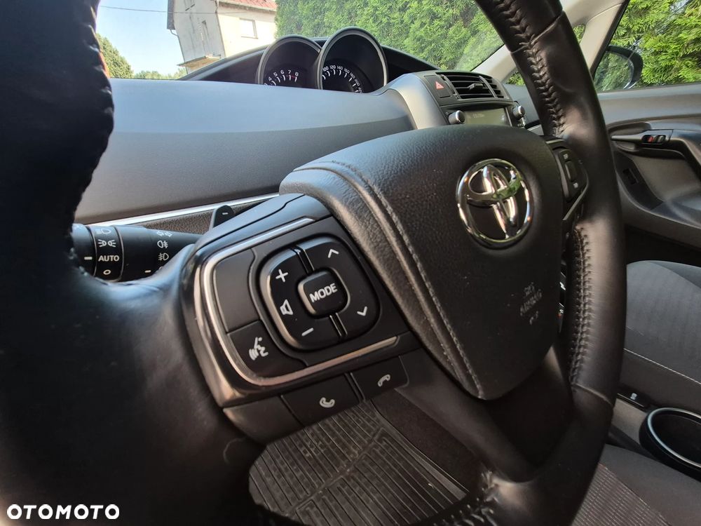 Toyota Verso 1.8 Prestige EU5 MS - 20
