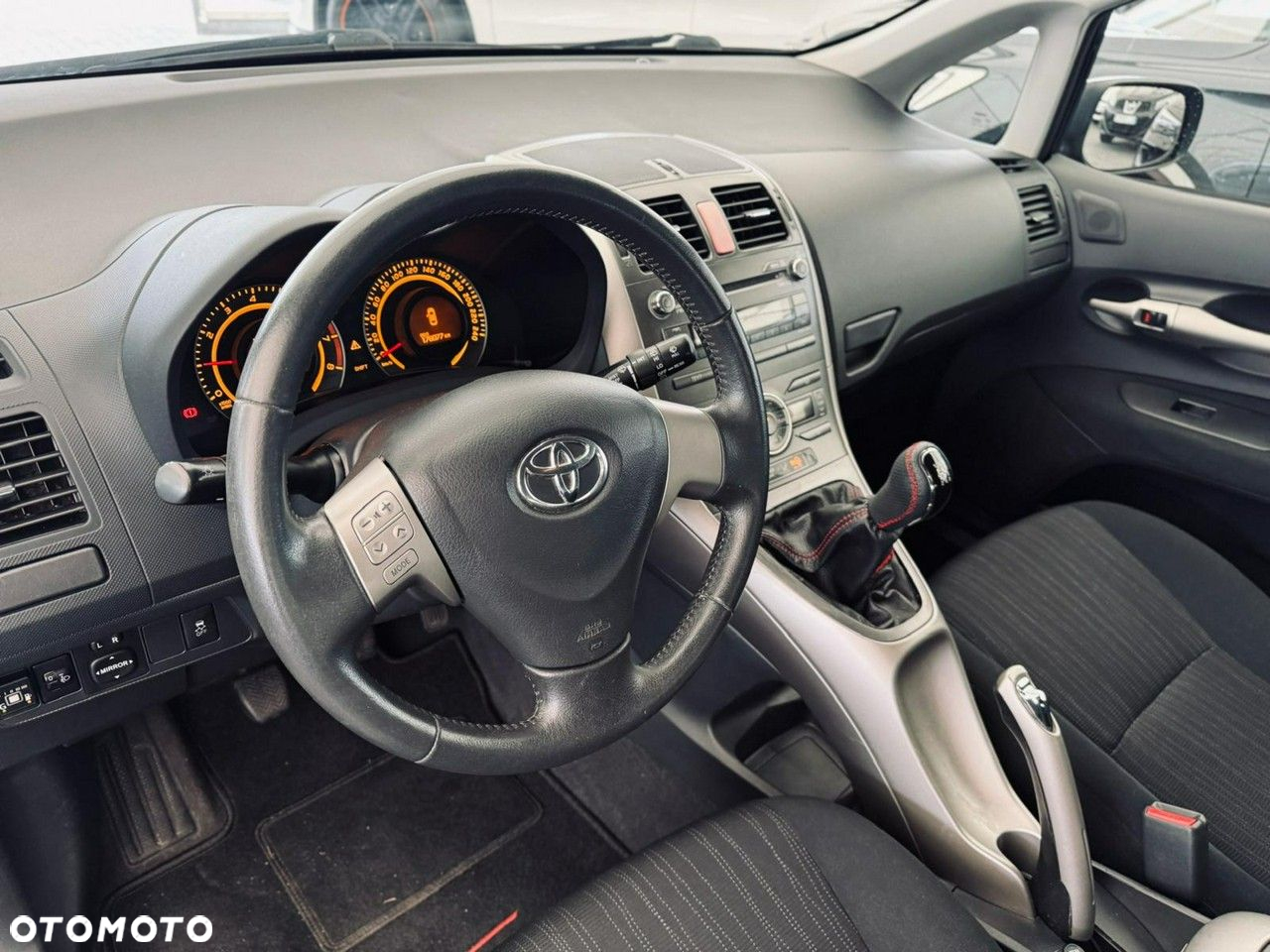 Toyota Auris - 19