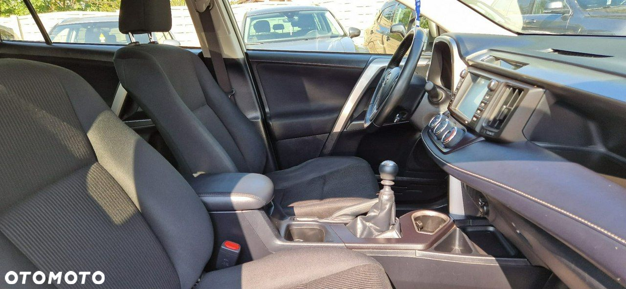 Toyota RAV4 - 30
