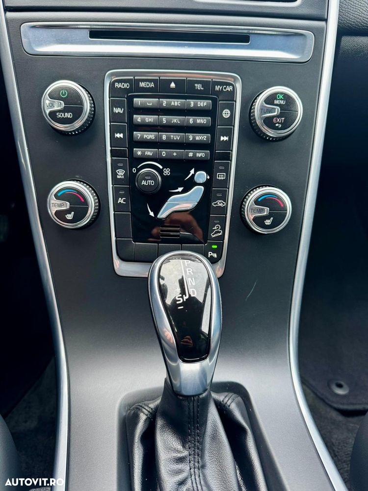 Volvo XC 60 D4 AWD Geartronic Summum - 23