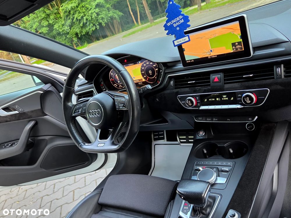 Audi A4 Avant 2.0 TDI ultra S tronic - 2