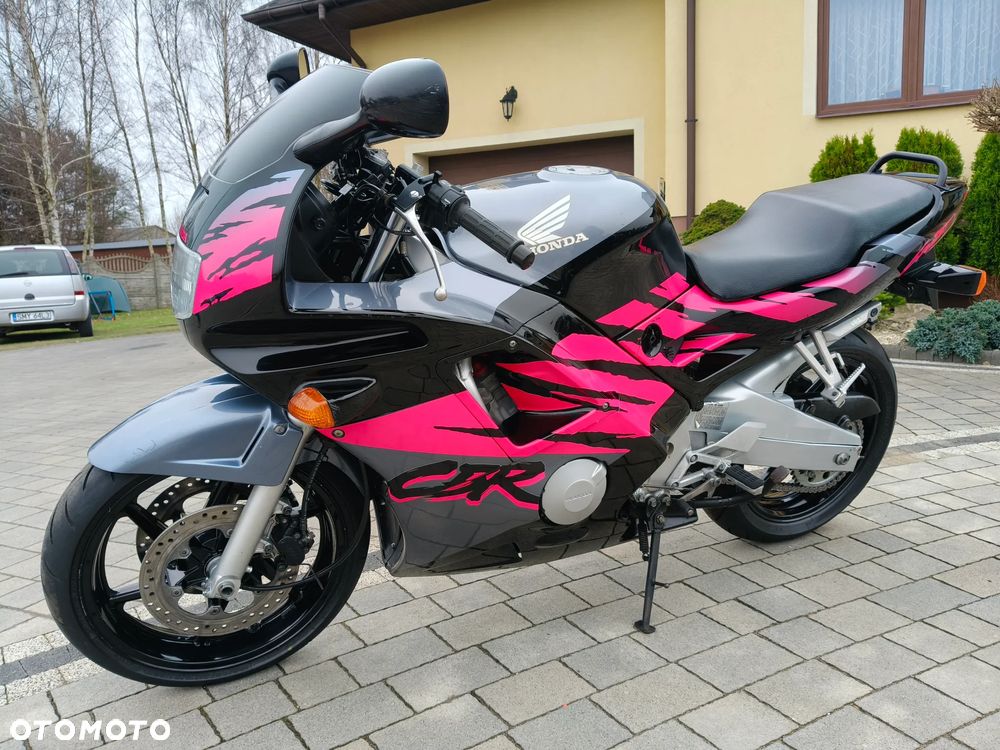 Honda CBR - 1