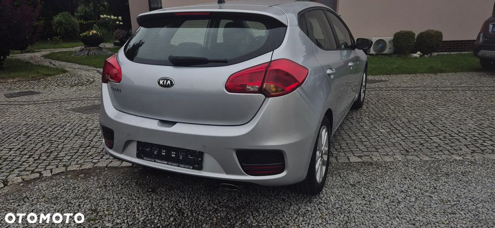 Kia Ceed 1.4 CVVT Dream Team Edition - 8