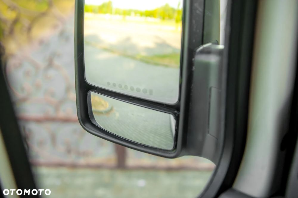 Volkswagen Crafter 30 TDI - 29