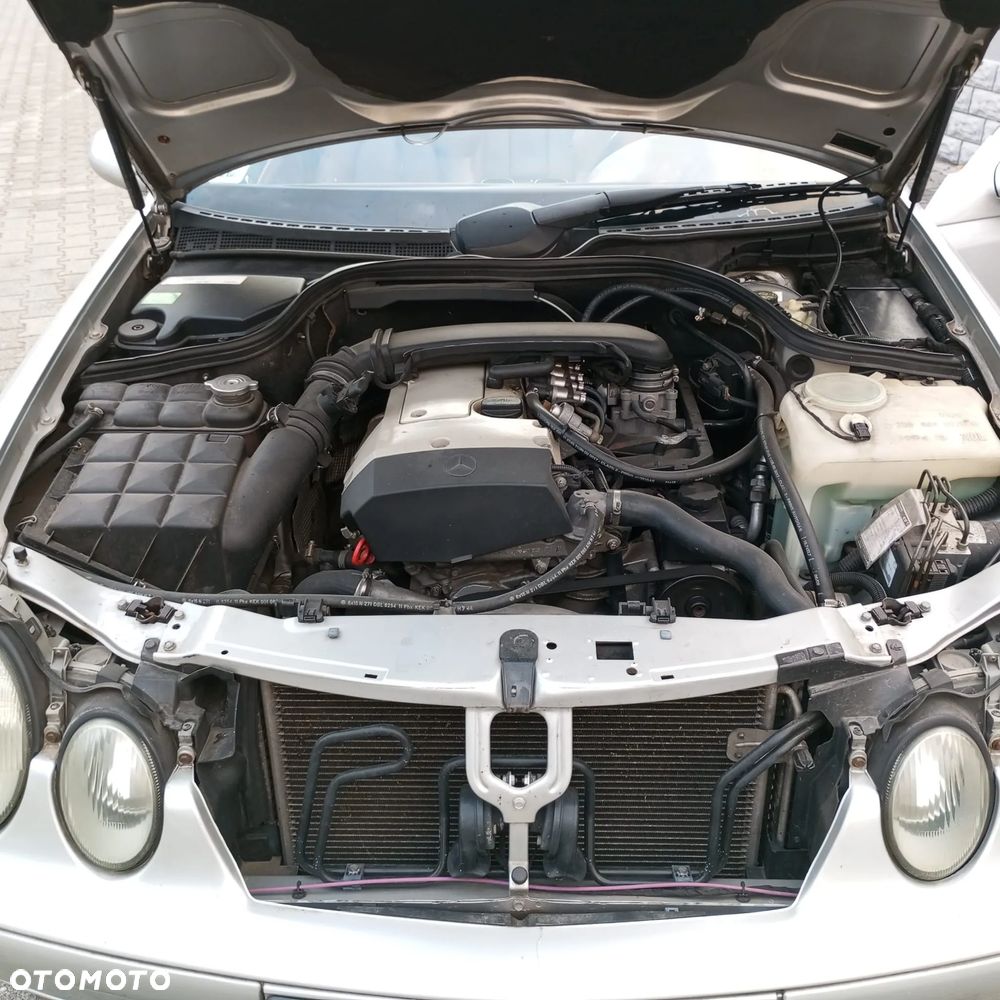 Mercedes-Benz CLK 200 - 32