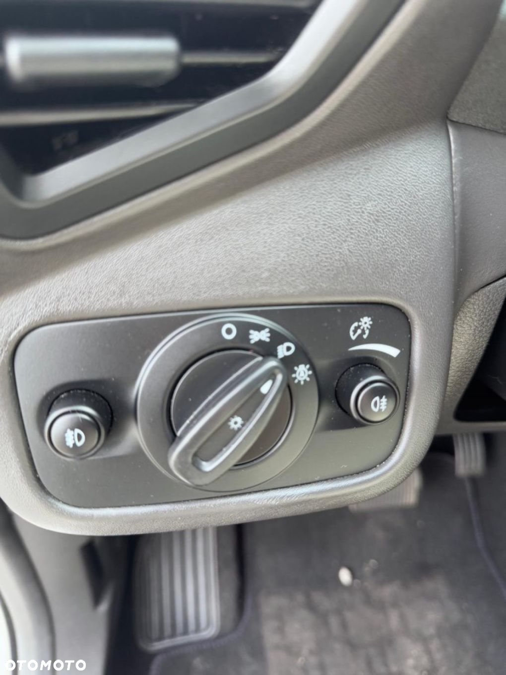 Ford Kuga - 24