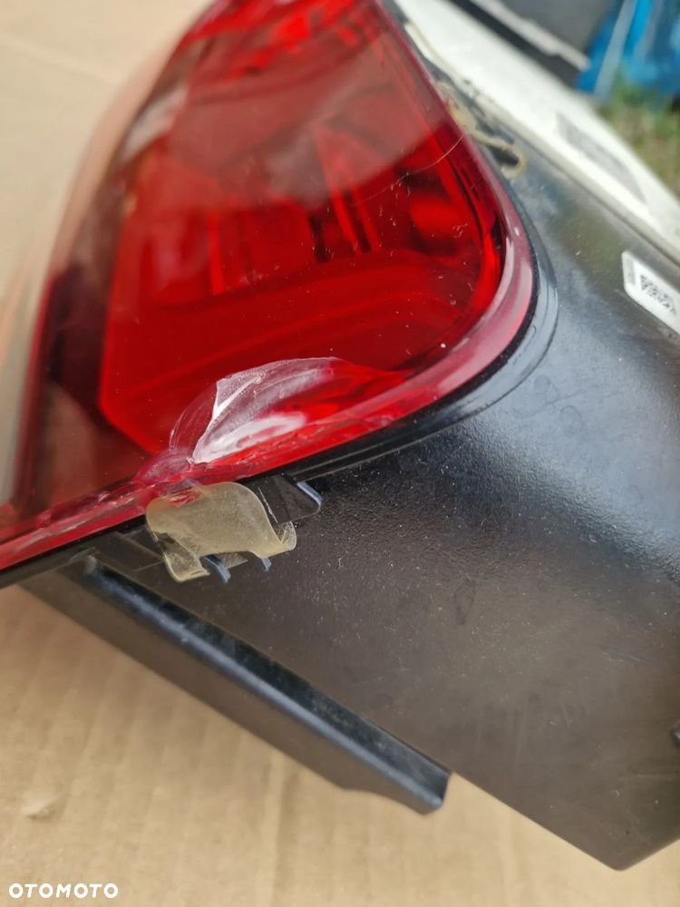 Audi R8 LIFT lampa prawy tył tylna 4S0945096B - 6