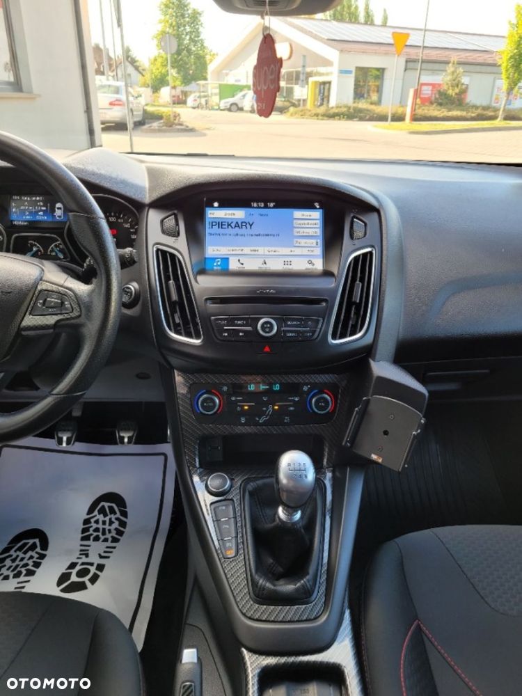 Ford Focus 2.0 TDCi ST-Line Black ASS - 17