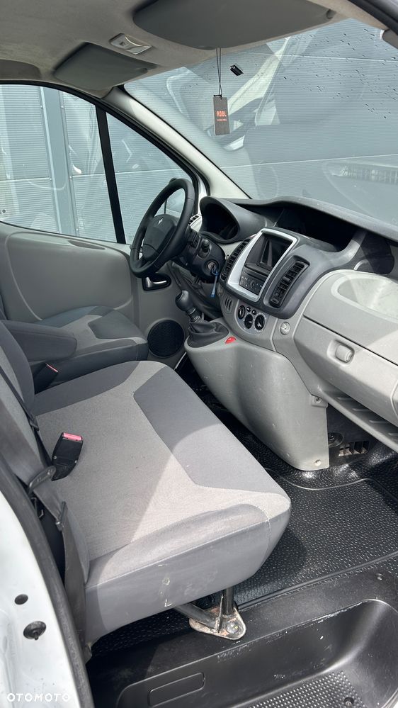 Renault Trafic - 12