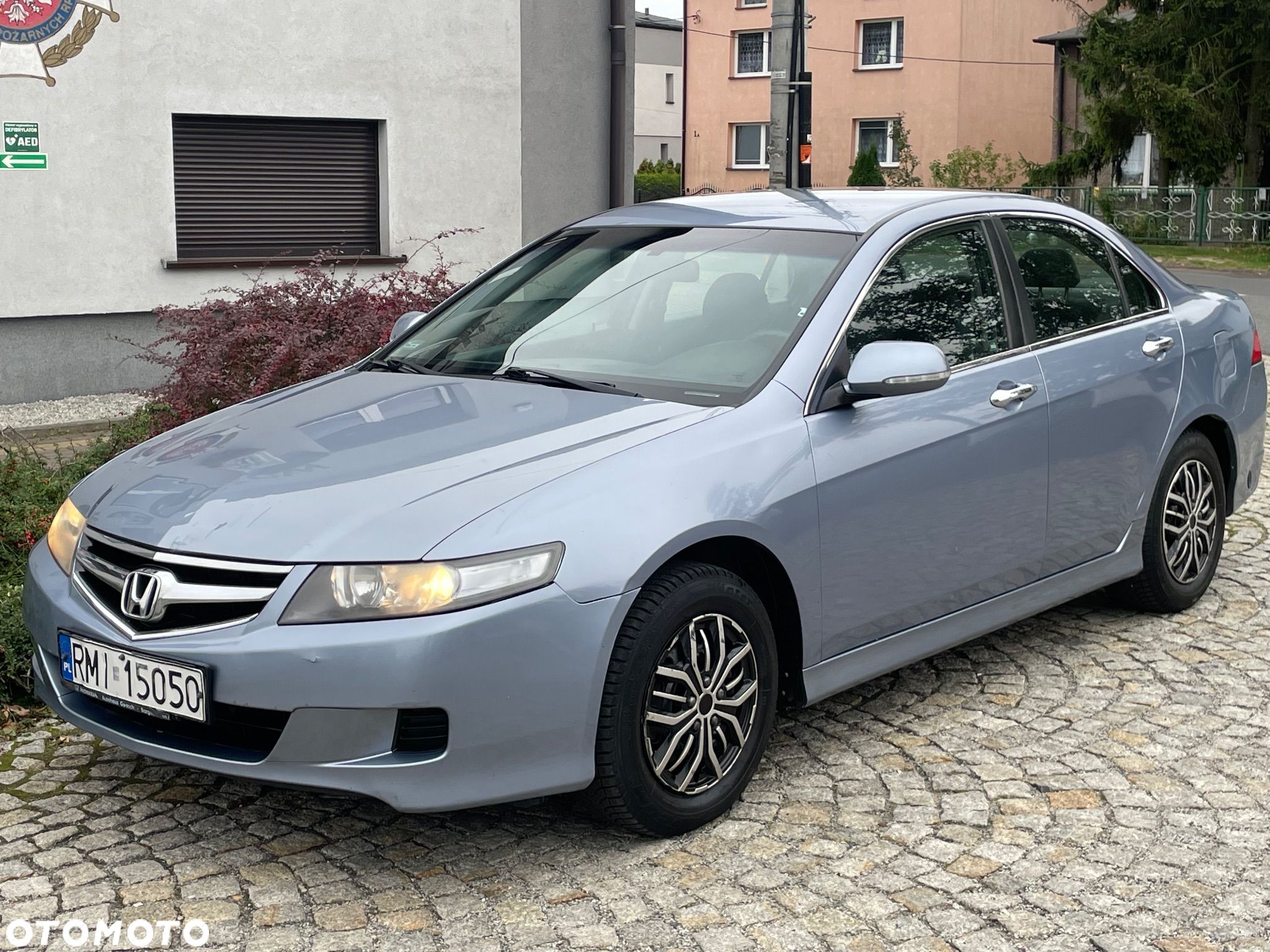 Honda Accord 2.0 i Executive - 1