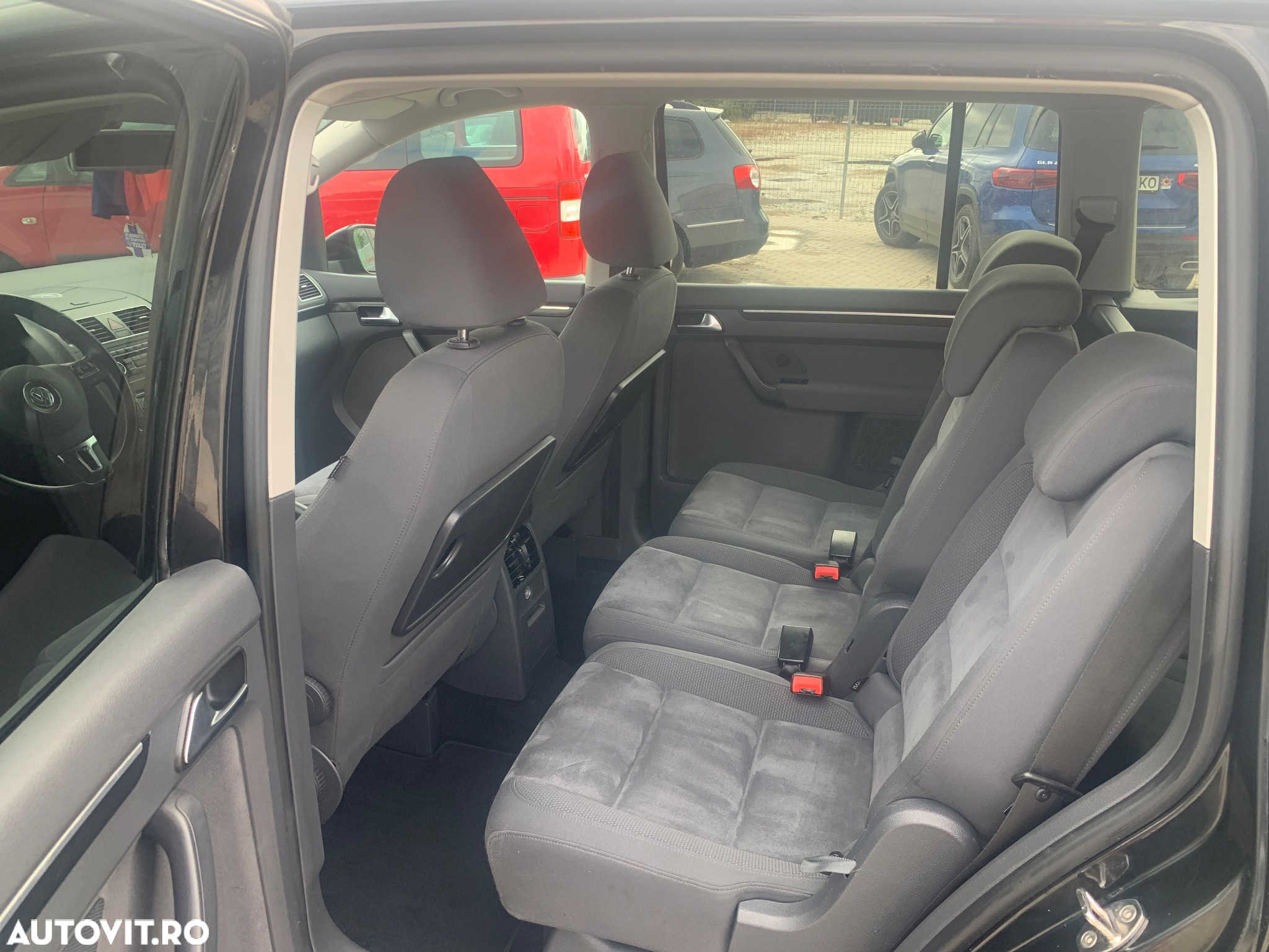 Volkswagen Touran 1.6 TDI Highline - 5