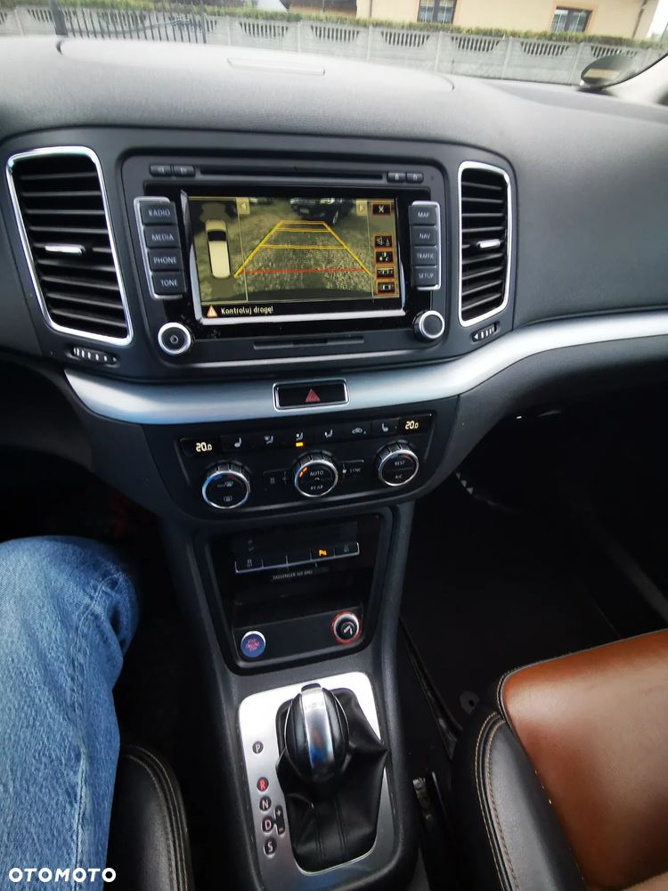Volkswagen Sharan 2.0 TSI DSG Highline - 10