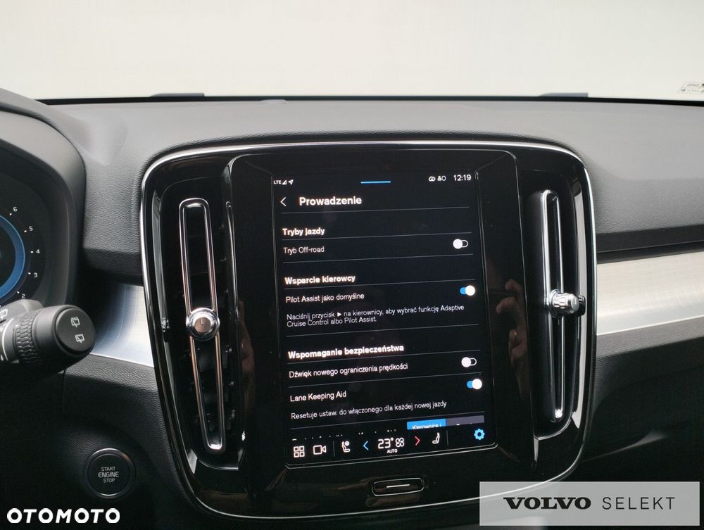 Volvo XC 40 - 22