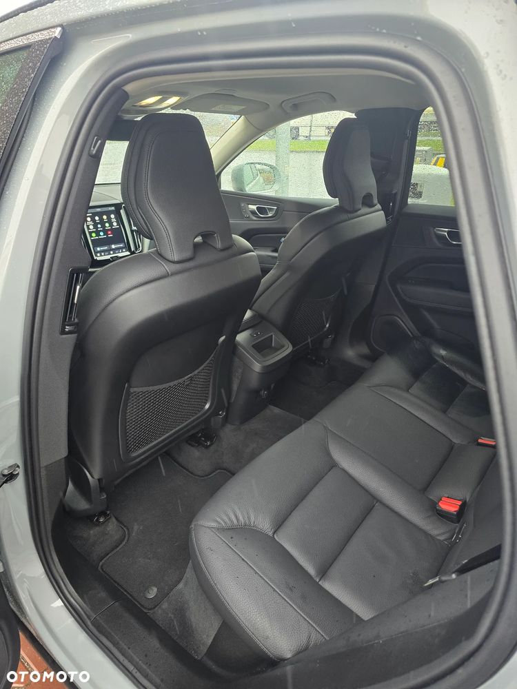 Volvo XC 60 B5 B AWD Ultimate Dark - 13
