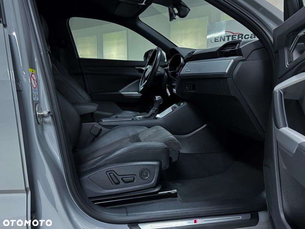 Audi Q3 Sportback 35 TDI quattro S tronic S line - 37