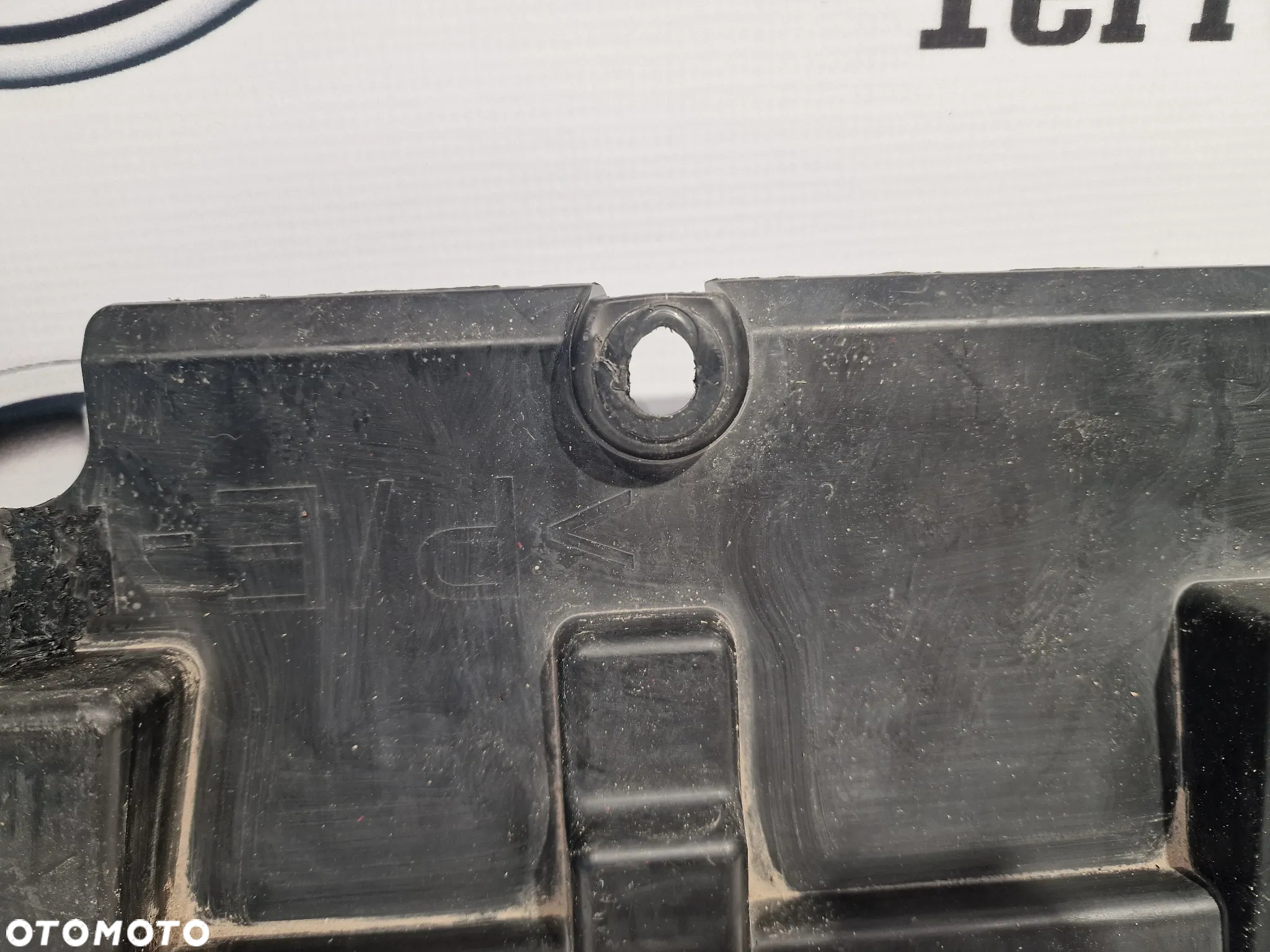 RENAUT ZEO LIFT 18- PŁYTA / OSŁONA POD ZDERZAK PRZEDNI PRZÓD , NR 622353764R , NR AUKCJI NSŁ506 - 21