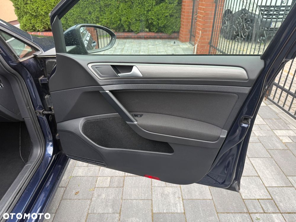 Volkswagen Golf 2.0 BlueTDI Comfortline - 28