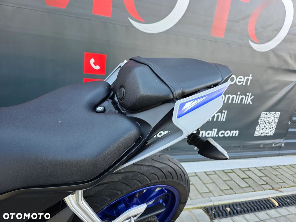Yamaha YZF - 9