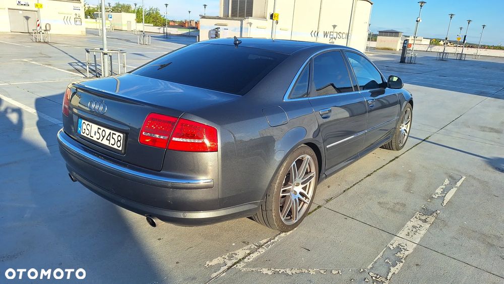 Audi A8 4.2 FSI Quattro - 21