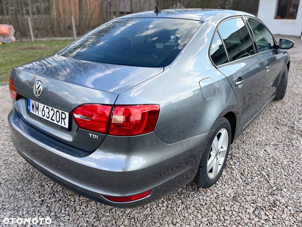 Volkswagen Jetta 1.6 TDI Highline Optimum DSG - 5
