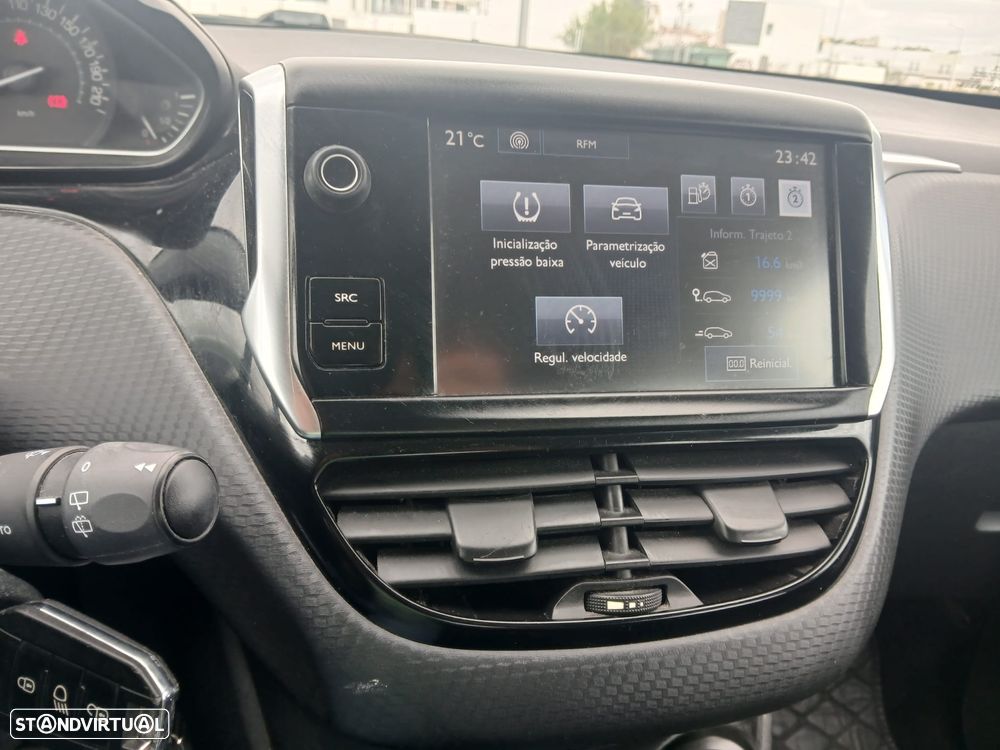 Peugeot 2008 PureTech 82 Style - 15