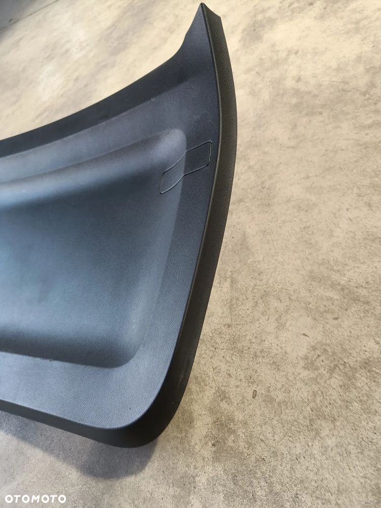 Tapicerka klapy bagażnika Skoda Karoq Boczek Plastik Osłona 57A867975 - 14