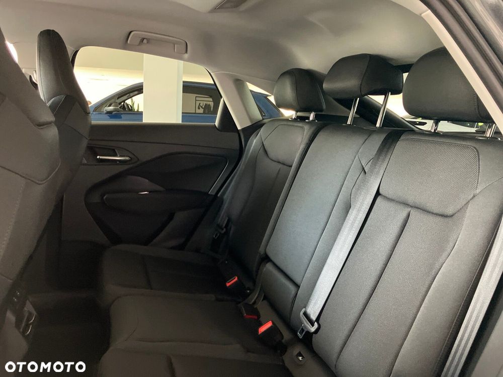 Audi Q3 Sportback - 14