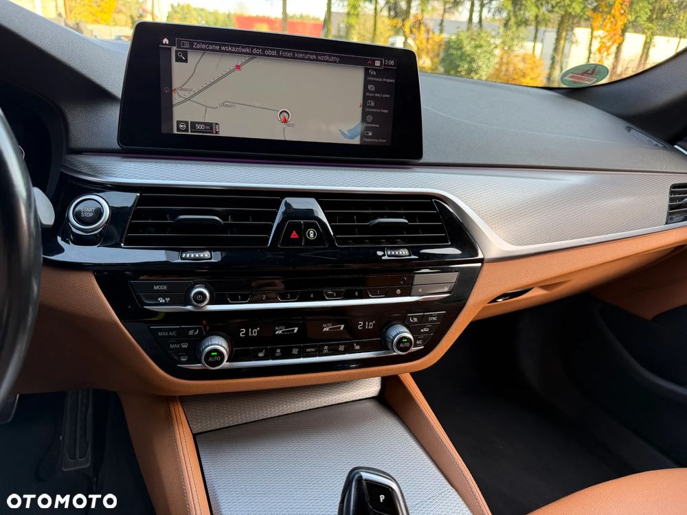 BMW Seria 5 530e iPerformance GPF Luxury Line sport - 30