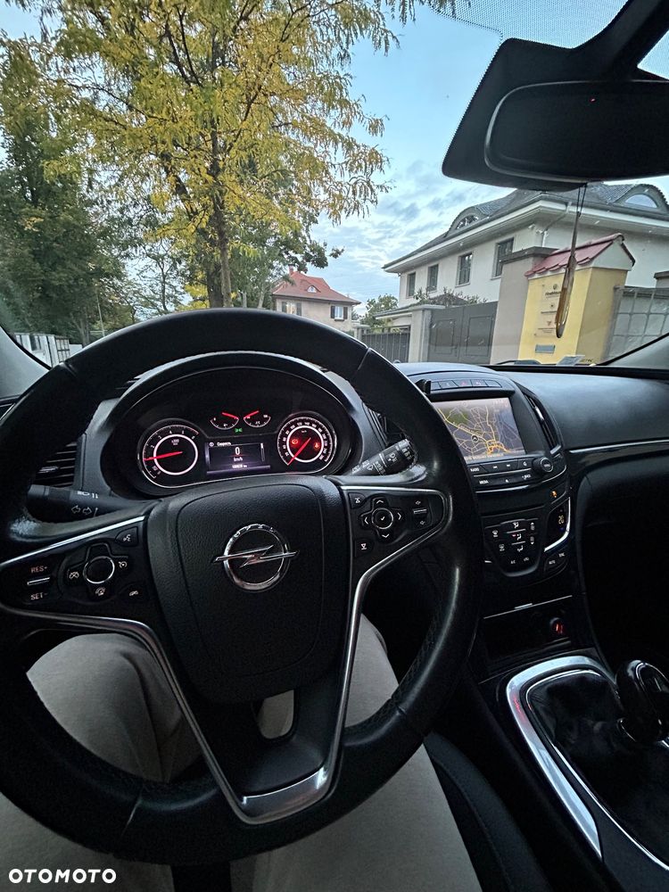 Opel Insignia - 16